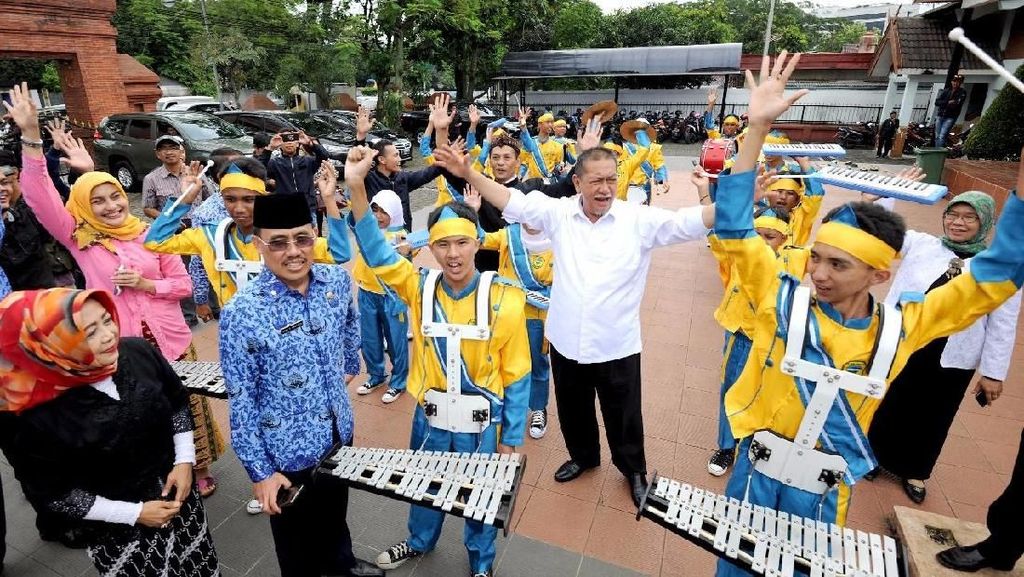 Begini Cara Pemuda Zaman Now Tingkatkan Reading Habits Begini Cara Pemuda Zaman Now Tingkatkan Reading Habits