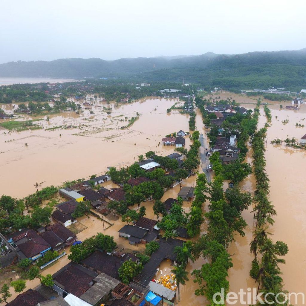 Banjir dan Longsor di Pacitan, Pasokan BBM Aman Banjir dan Longsor di Pacitan, Pasokan BBM Aman