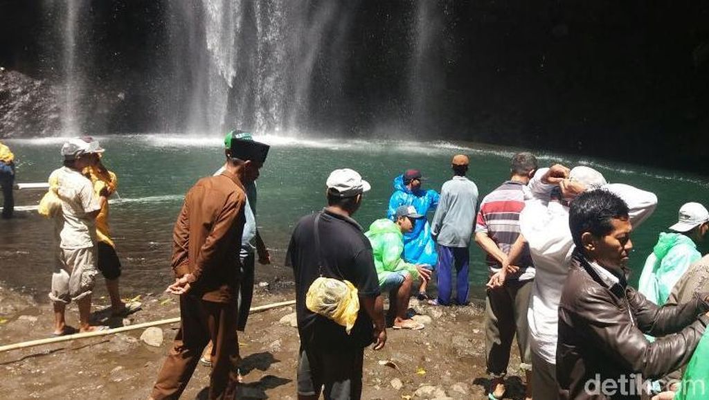 Jam Berkunjung Wisata Air Terjun Madakaripura Dibatasi, Ada Apa?