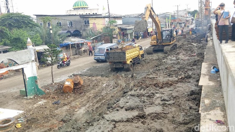 Kejati DKI Awasi Pembangunan Tanggul Pantai Senilai Rp 85 Miliar Kejati DKI Awasi Pembangunan Tanggul Pantai Senilai Rp 85 Miliar