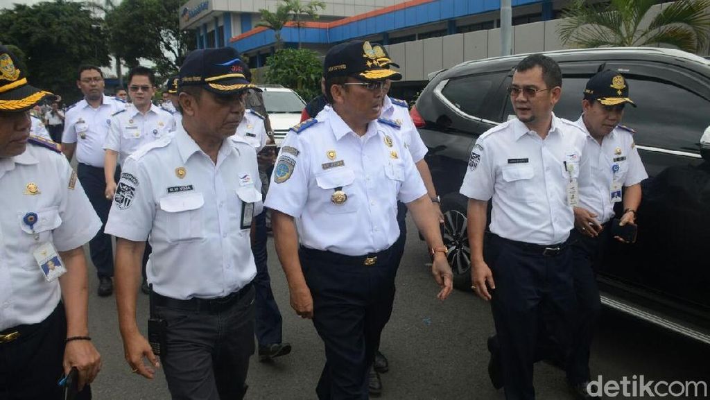 Kemenhub Siapkan 50 Bus Gratis untuk Mudik Natal dan Tahun Baru Kemenhub Siapkan 50 Bus Gratis untuk Mudik Natal dan Tahun Baru