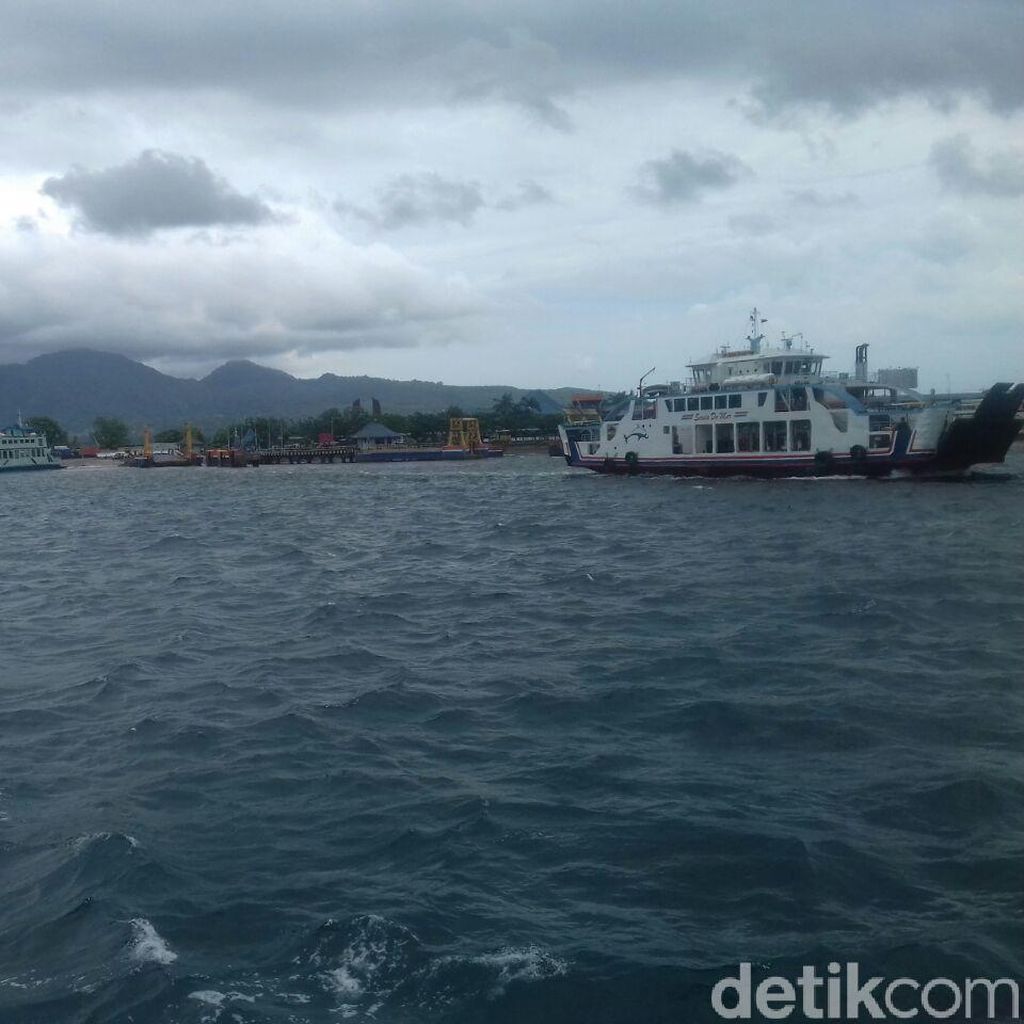 Cuaca Buruk, Pelabuhan Ketapang Gilimanuk Ditutup Sementara