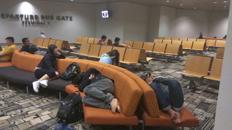 Pesawat Lion Air Singapura-Jakarta Delay 5 Jam