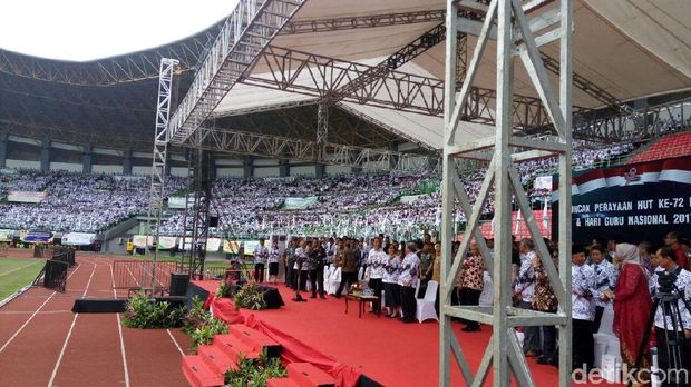  Presiden Jokowi di HUT ke-72 PGRI di Bekasi, Sabtu (2/12/2017)