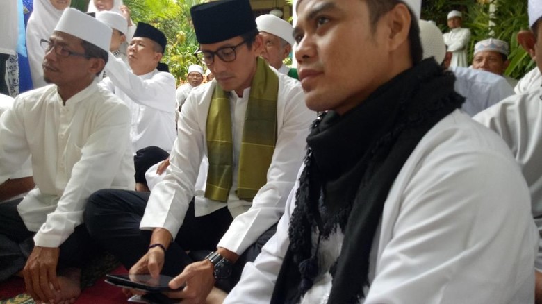 Sandiaga Hadiri Peringatan Maulid Nabi di Condet