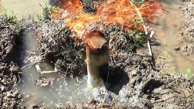 Semburan gas muncul di bekas pengeborang sumur di Purworejo