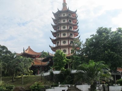 Sering Terlewatkan, Ini Pagoda Cantik Punya Semarang