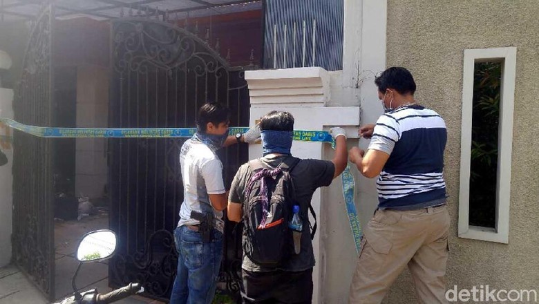 Warga Tidak Tahu Ada Rumah Mewah untuk Pabrik PCC di Semarang Warga Tidak Tahu Ada Rumah Mewah untuk Pabrik PCC di Semarang