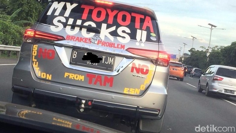 Masalah Rem, Fortuner Ini Dicoret-coret Pemiliknya Masalah Rem, Fortuner Ini Dicoret-coret Pemiliknya