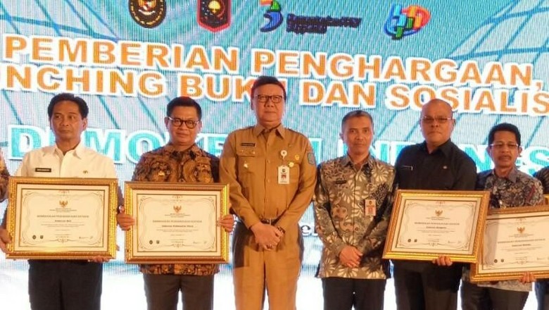 Gubernur Bangga Kaltara Masuk 10 Besar Indeks Demokrasi Indonesia Gubernur Bangga Kaltara Masuk 10 Besar Indeks Demokrasi Indonesia