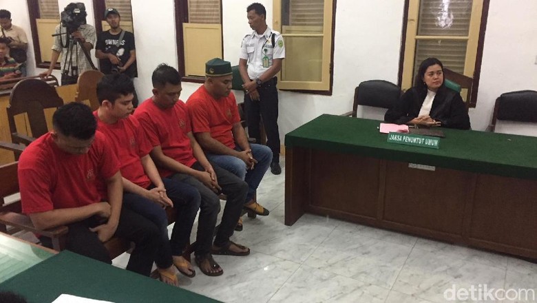 6 Jaringan Penyelundup Sabu di Medan Divonis 16 hingga 20 Tahun Bui 6 Jaringan Penyelundup Sabu di Medan Divonis 16 hingga 20 Tahun Bui