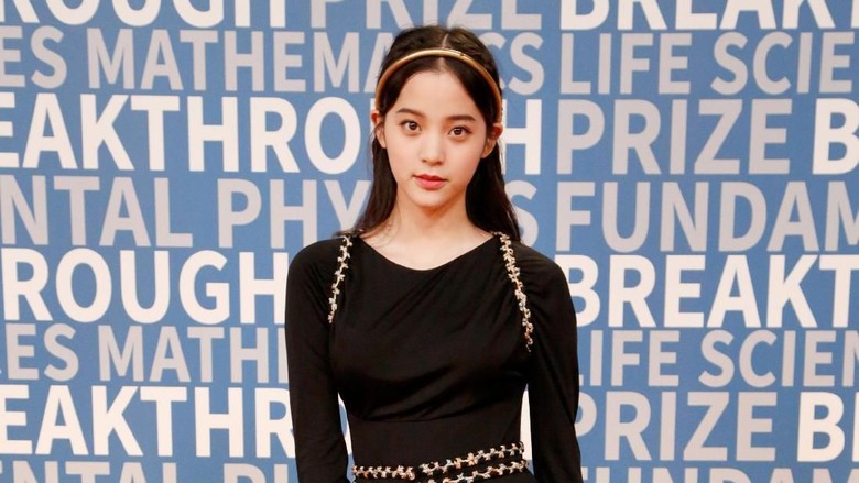Ouyang Nana, Musisi Remaja Taiwan yang Tampil Bareng Wiz Khalifa Ouyang Nana, Musisi Remaja Taiwan yang Tampil Bareng Wiz Khalifa