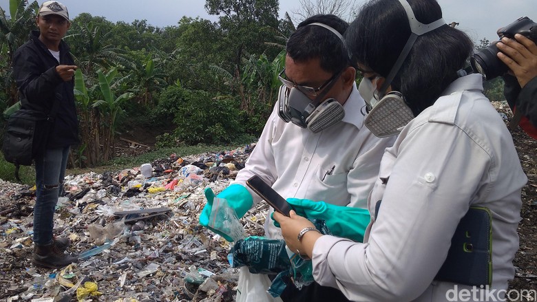 Pembuang Limbah Medis di TPS Liar Cirebon Bisa Dipidanakan Pembuang Limbah Medis di TPS Liar Cirebon Bisa Dipidanakan