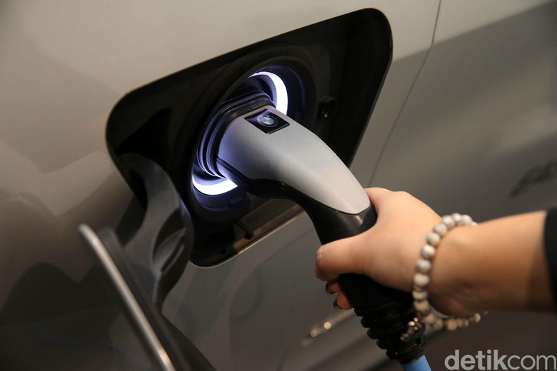 BMW Tak Produksi Mobil Listrik Secara Masif Sampai Tahun 2020 BMW Tak Produksi Mobil Listrik Secara Masif Sampai Tahun 2020