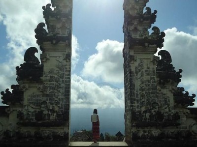 Pintu Surga di Pura Tertua Bali Pintu Surga di Pura Tertua Bali