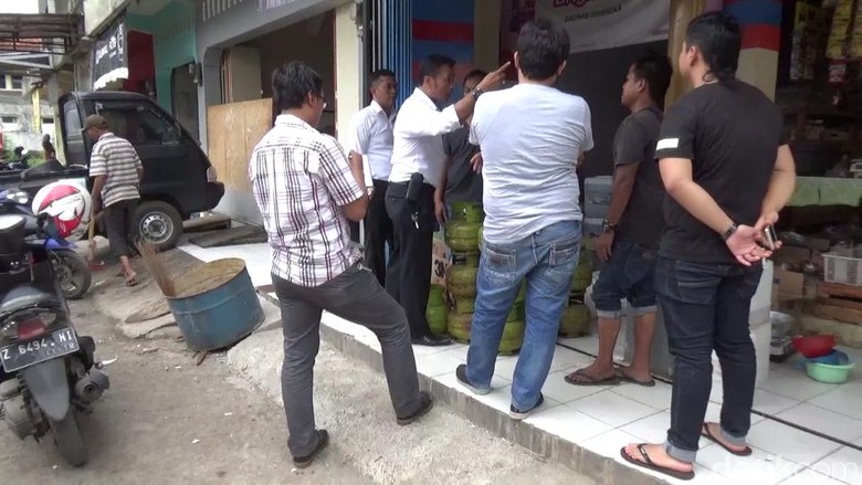 Begini Temuan Polisi Saat Sidak Elpiji 3 Kg di Tasikmalaya Begini Temuan Polisi Saat Sidak Elpiji 3 Kg di Tasikmalaya