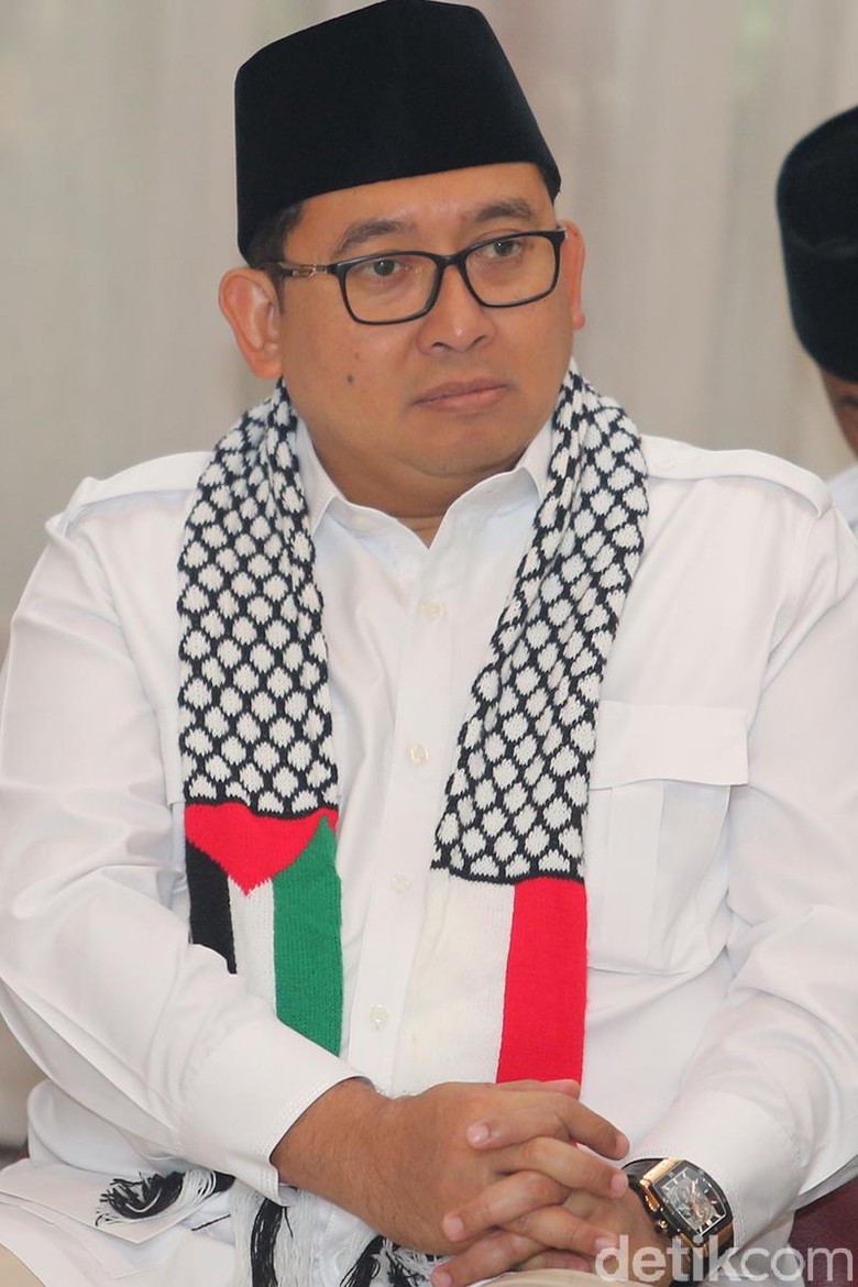 Pimpinan DPR: Putusan MK soal Kumpul Kebo dan LGBT Perlu Dikaji Pimpinan DPR: Putusan MK soal Kumpul Kebo dan LGBT Perlu Dikaji