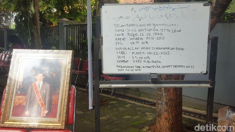 Jokowi: Kita Semua Kehilangan AM Fatwa Jokowi: Kita Semua Kehilangan AM Fatwa