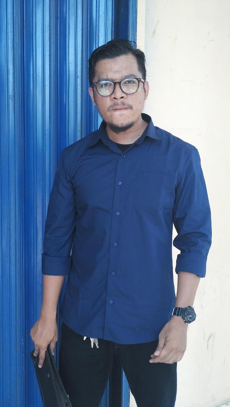 Paranoid Kepala Desa dalam Bayang Kepungan Pengawas Paranoid Kepala Desa dalam Bayang Kepungan Pengawas