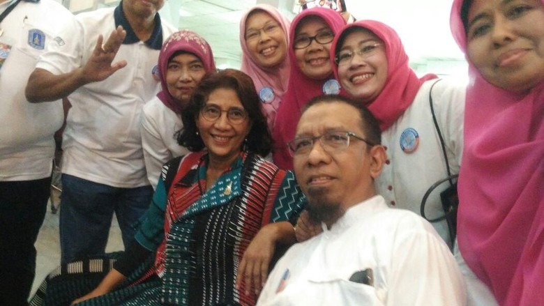 Kenangan Menteri Susi di SMA 1 Yogya: Makan Bakso hingga Debat Kusir Kenangan Menteri Susi di SMA 1 Yogya: Makan Bakso hingga Debat Kusir