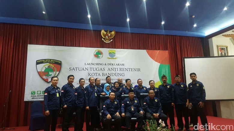 Satgas Anti Rentenir, Pemburu Lintah Darat di Bandung Satgas Anti Rentenir, Pemburu Lintah Darat di Bandung