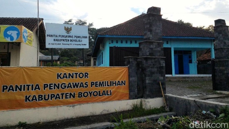 Panwaslu Boyolali Klarifikasi Perdes yang Namanya Masuk Parpol