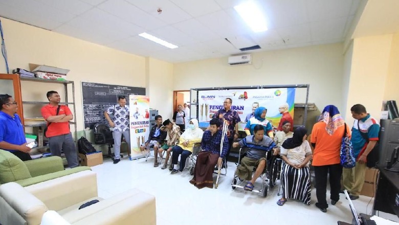 31 Kaki Palsu Dibagikan Gratis untuk Warga Kabupaten Tangerang 31 Kaki Palsu Dibagikan Gratis untuk Warga Kabupaten Tangerang