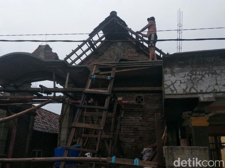 Puting Beliung di Pasuruan, Belasan Rumah Rusak Puting Beliung di Pasuruan, Belasan Rumah Rusak