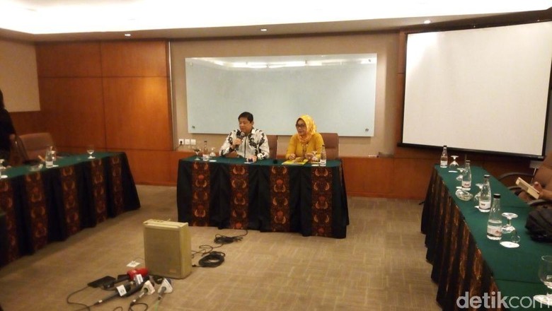 Golkar Jabar Mengaku Kaget Dukungan untuk Ridwan Kamil Dicabut Golkar Jabar Mengaku Kaget Dukungan untuk Ridwan Kamil Dicabut