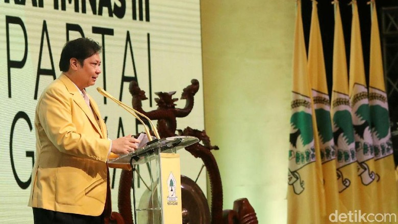 Airlangga Salah Sebut Jabatan Akbar Tandjung di Munaslub Golkar Airlangga Salah Sebut Jabatan Akbar Tandjung di Munaslub Golkar
