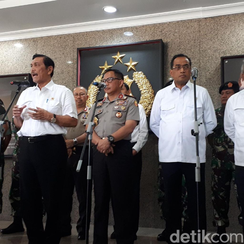 Pejabat PUPR Dilarang Pergi ke Luar Negeri Saat Natal dan Tahun Baru Pejabat PUPR Dilarang Pergi ke Luar Negeri Saat Natal dan Tahun Baru