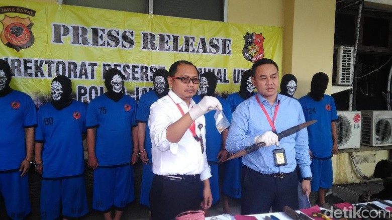 Selain Garut, Raja Begal Juga Rampok Toko Emas di Pangandaran Selain Garut, Raja Begal Juga Rampok Toko Emas di Pangandaran