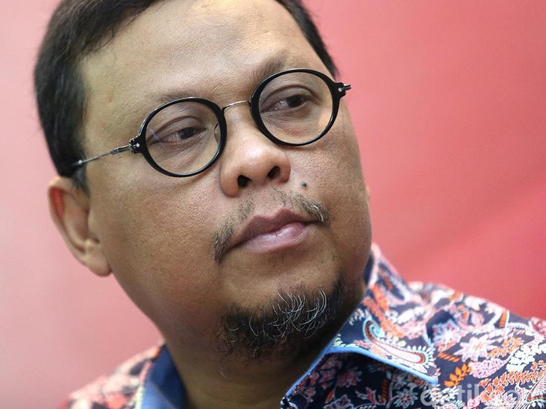 Lukman Edy Gandeng Cawagub dari Suku Terasing di Riau Lukman Edy Gandeng Cawagub dari Suku Terasing di Riau