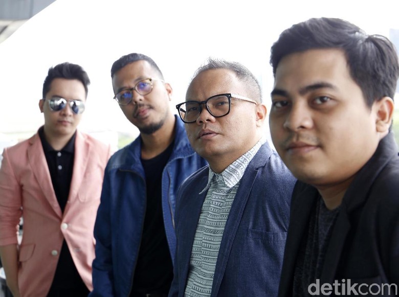 Badai Romantic Project Tak Takut Kehabisan Cinta Badai Romantic Project Tak Takut Kehabisan Cinta