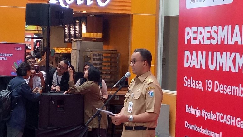 Anies-Sandi dan Menkominfo Resmikan Mayestik Jadi Pasar Digital Anies-Sandi dan Menkominfo Resmikan Mayestik Jadi Pasar Digital