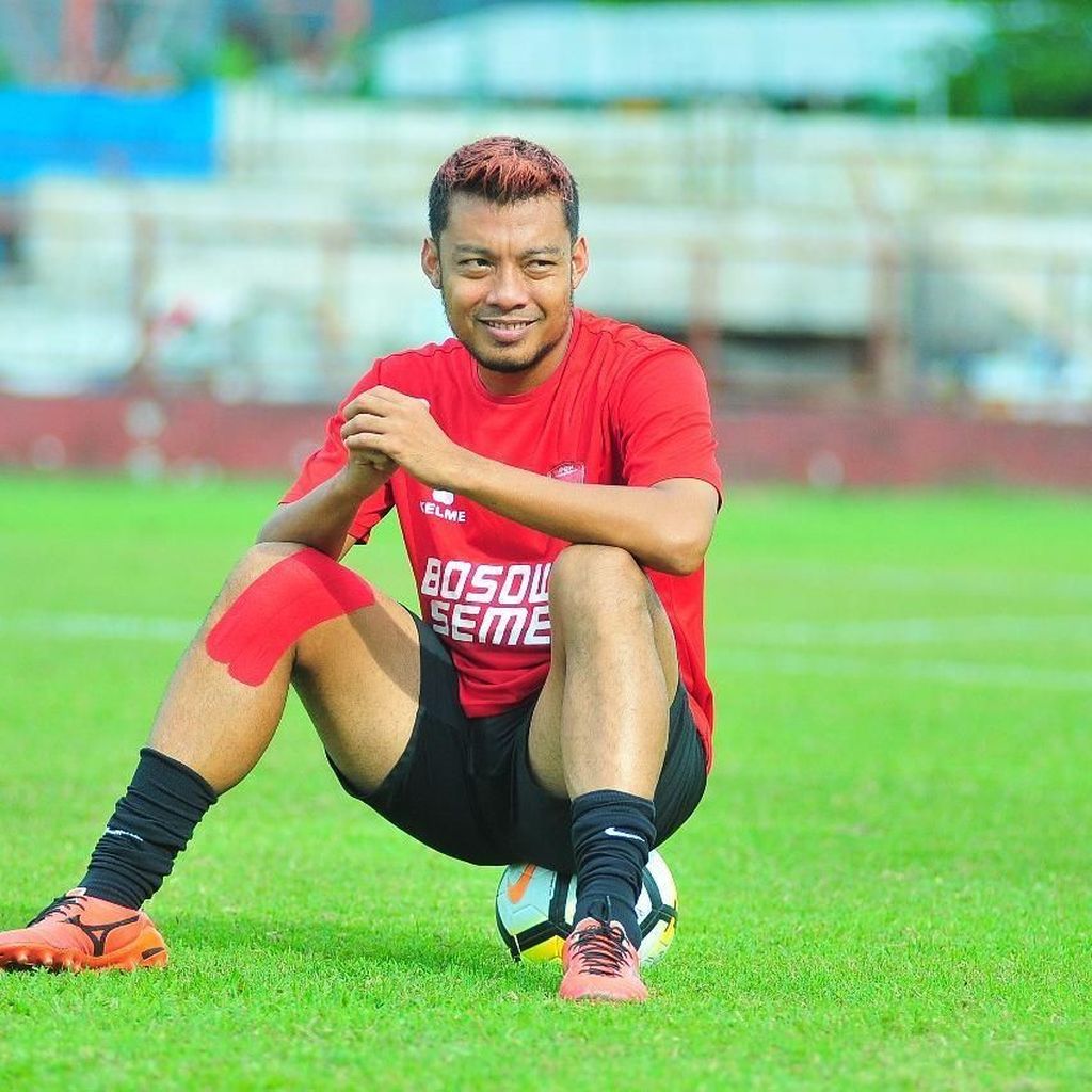 Hamka Hamzah Bantah Sudah Deal dengan Madura United Hamka Hamzah Bantah Sudah Deal dengan Madura United