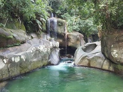 Ini Dia Air Terjun Tersembunyi di Sumatera Barat Ini Dia Air Terjun Tersembunyi di Sumatera Barat