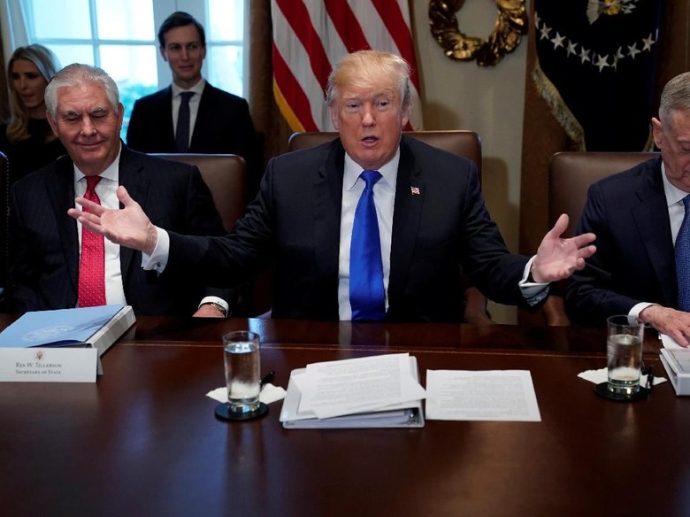 Dihujani Kritik, Trump Bantah Sebut Imigran dari Lubang Kotoran Dihujani Kritik, Trump Bantah Sebut Imigran dari Lubang Kotoran