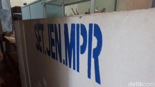 Lokasi 'tempat sampah' besar di gedung DPR