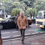 Menteri hingga Pengusaha Mulai Datang ke Rumah Duka Sukamdani Sahid