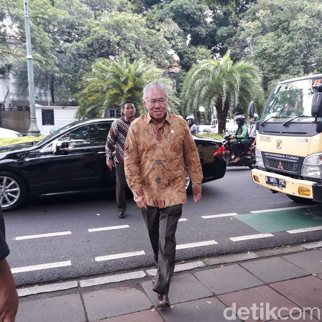 Menteri hingga Pengusaha Mulai Datang ke Rumah D uka Sukamdani Sahid Menteri hingga Pengusaha Mulai Datang ke Rumah Duka Sukamdani Sahid