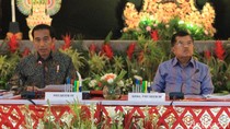 Ratas di Bali, Jokowi Bahas Pariwisata Pasca-erupsi Gunung Agung Ratas di Bali, Jokowi Bahas Pariwisata Pasca-erupsi Gunung Agung