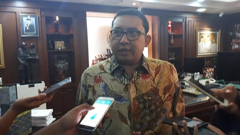Fadli Zon: Putusan MK soal Ambang Batas Capres Tidak Rasional Fadli Zon: Putusan MK soal Ambang Batas Capres Tidak Rasional