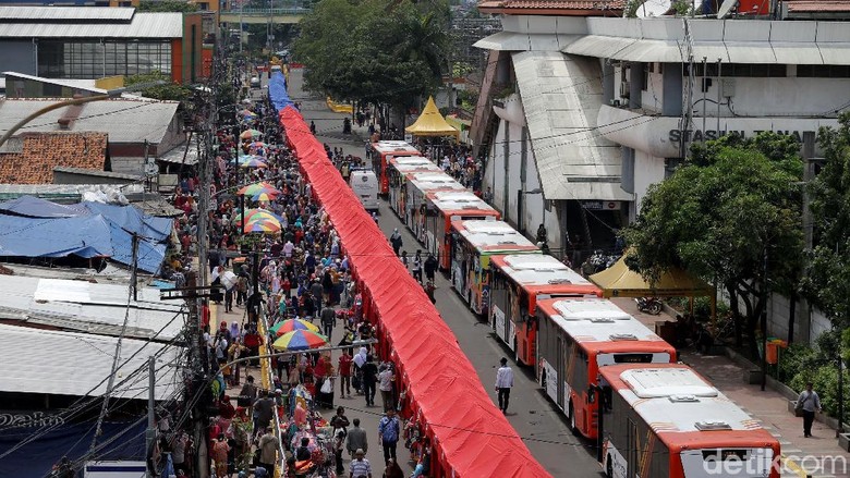 Pujian dan Kritik untuk Wajah Baru Tanah Abang ala Anies Pujian dan Kritik untuk Wajah Baru Tanah Abang ala Anies