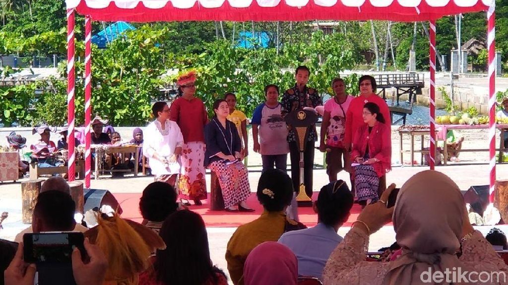 Ini Puisi Srikandi Jokowi Plus Mama-mama Papua di Hari Ibu Ini Puisi Srikandi Jokowi Plus Mama-mama Papua di Hari Ibu