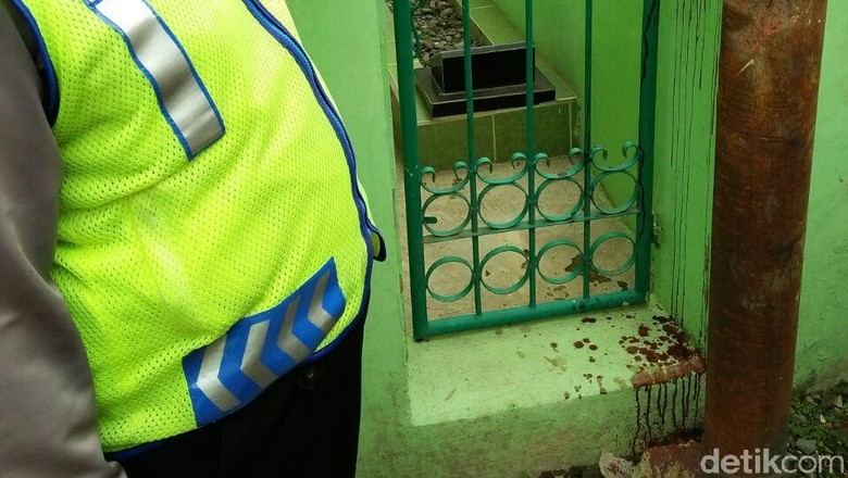 Teknisi Tewas Usai Jatuh dari Tiang Listrik di Brebes