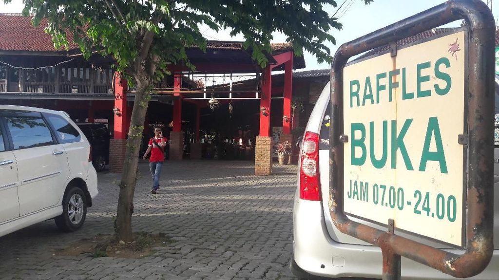 Pengelola Resto Raffles Kaget Jokowi Tak Usir Tamu yang Lagi Makan