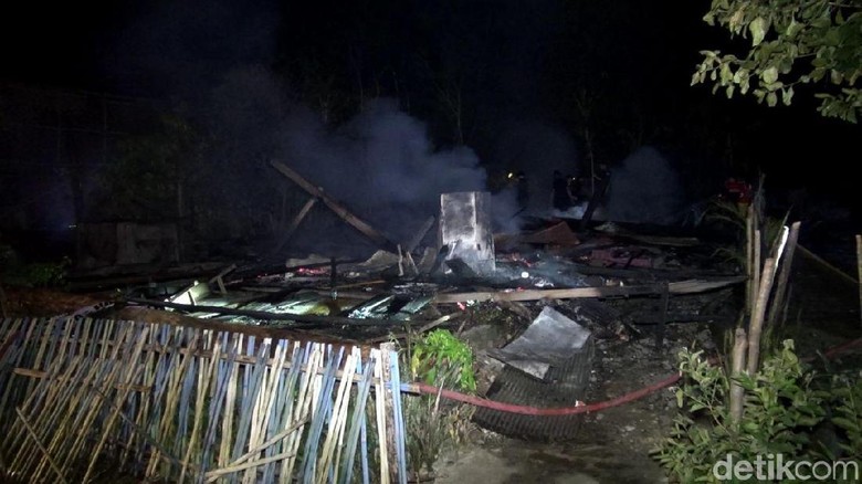 Rumahnya Terbakar, Nenek Hamida Tewas Saat Tidur Rumahnya Terbakar, Nenek Hamida Tewas Saat Tidur