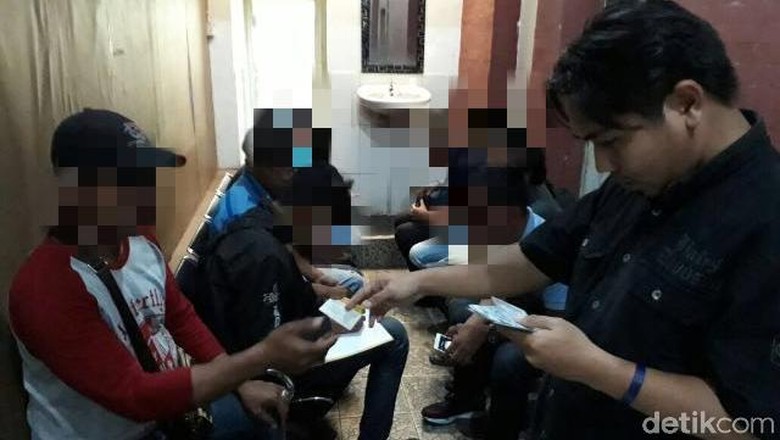 Razia Preman di Bandara Soekarno-Hatta, 17 Orang Calo Diamankan Razia Preman di Bandara Soekarno-Hatta, 17 Orang Calo Diamankan