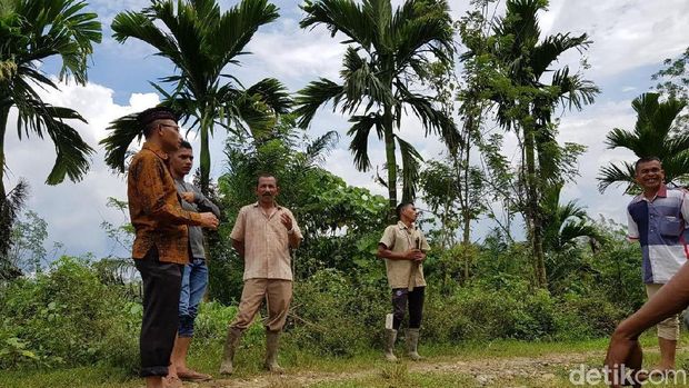 Kondisi Jalan Menuju Makam Cut Meutia di Aceh Utara Memprihatinkan
